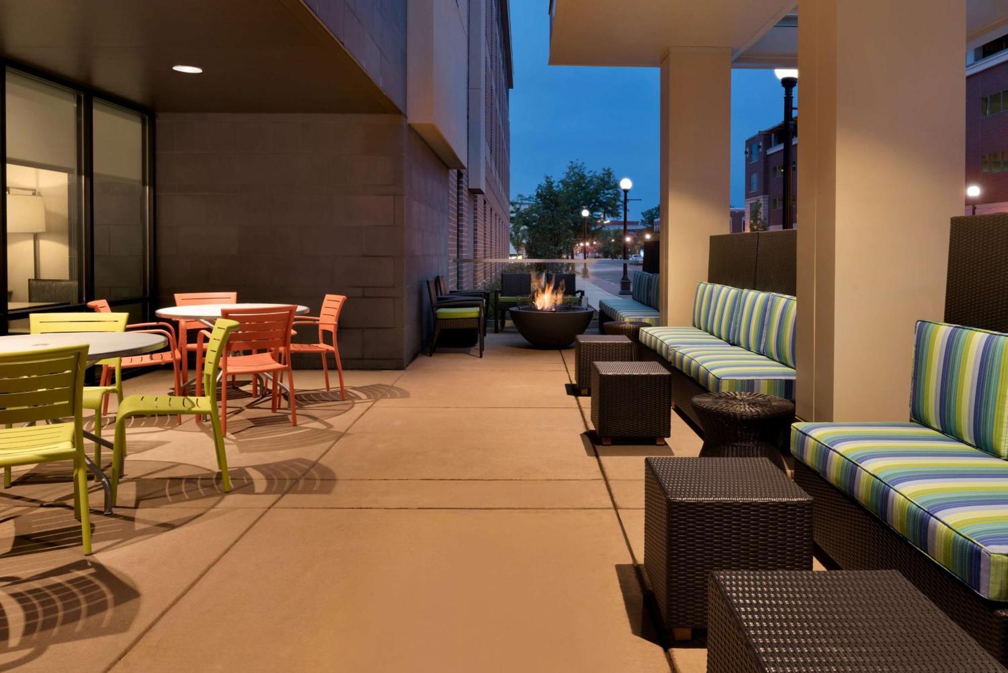 Home2 Suites By Hilton La Crosse Exterior photo